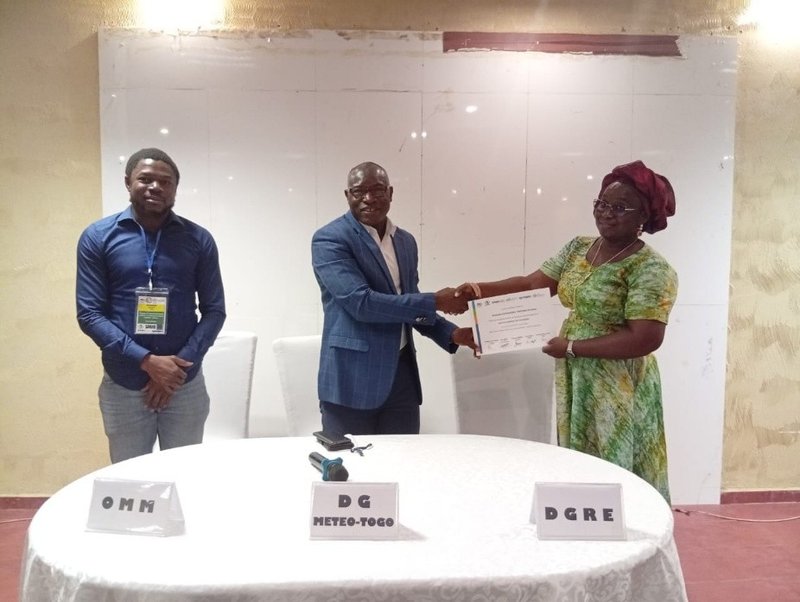 REMISE D&#x27;ATTESTATION