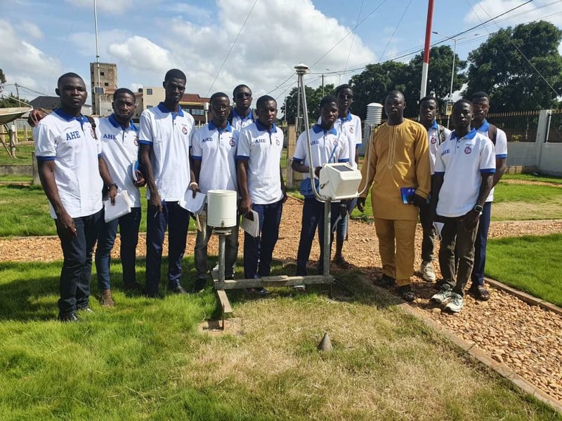 séance de travail dans le parc météo de lomé