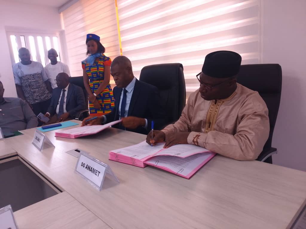 Une cérémonie officielle scelle un engagement renouvelé entre la météorologie et la  sécurité aérienne au Togo